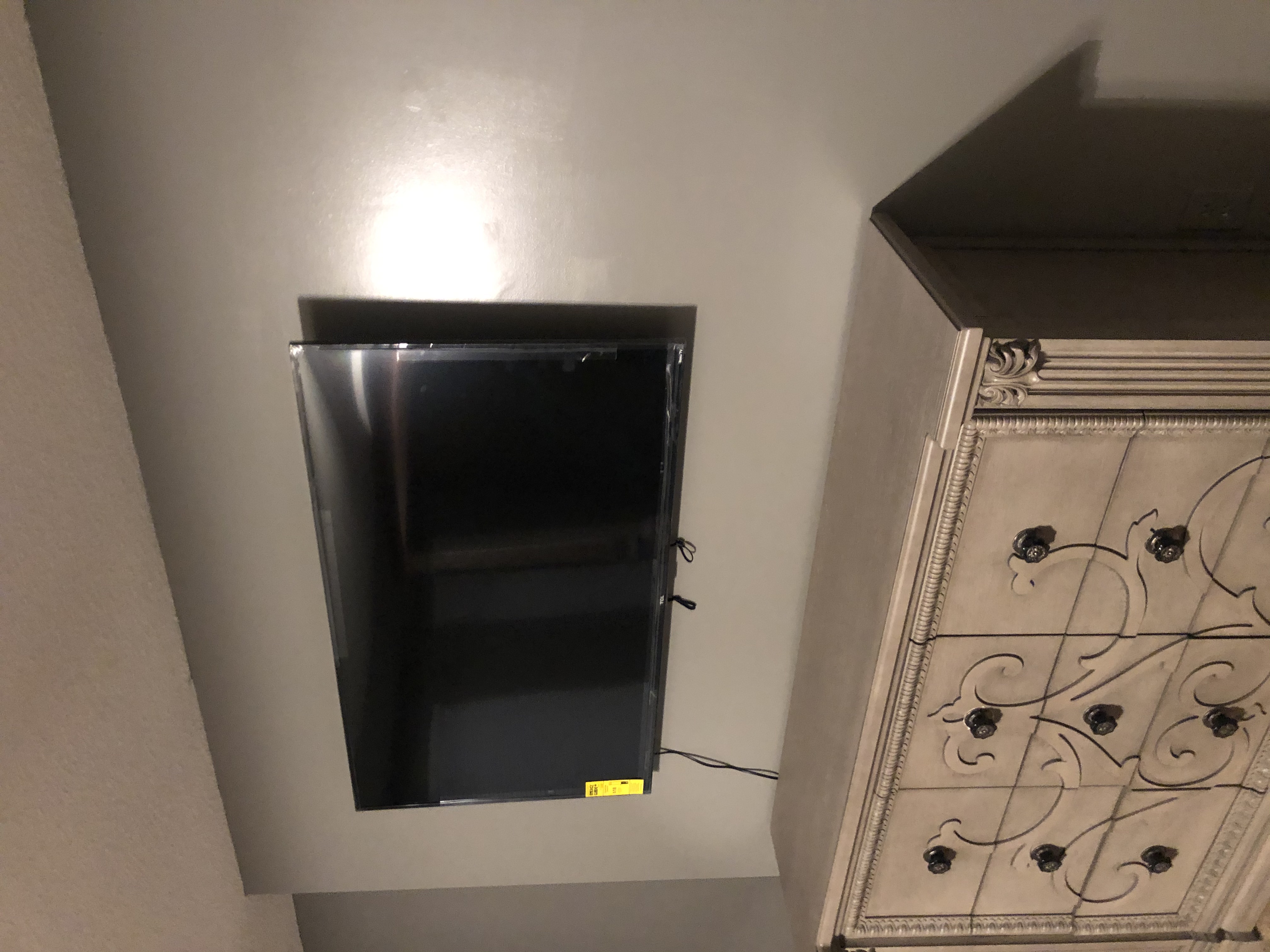 Fixed TV mounting on drywall wall in living room, Charlotte NC